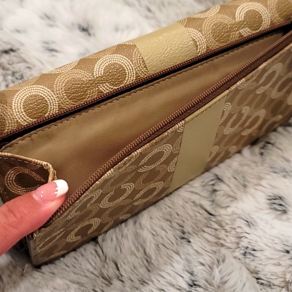 Coach wallet/checkbook - Picture 2 of 11